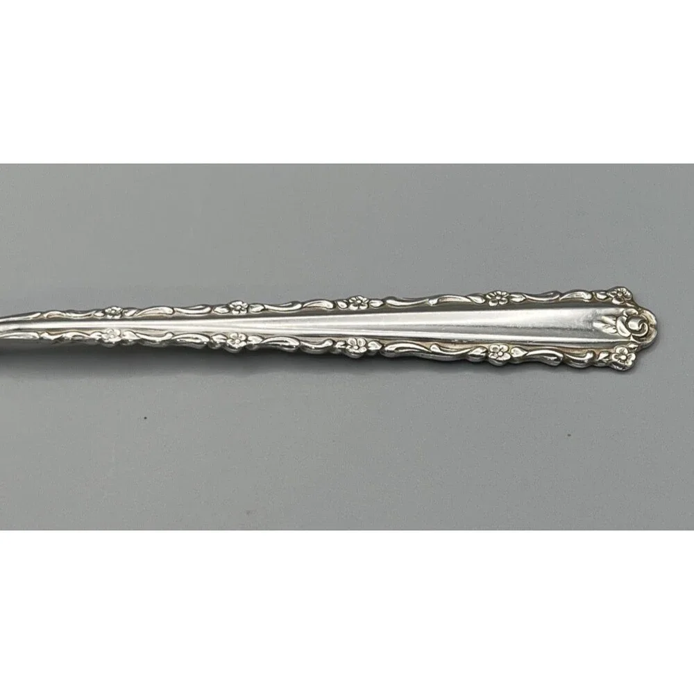 Oneida Deluxe Cherie Medium Cold Meat Serving Fork 8 3/8